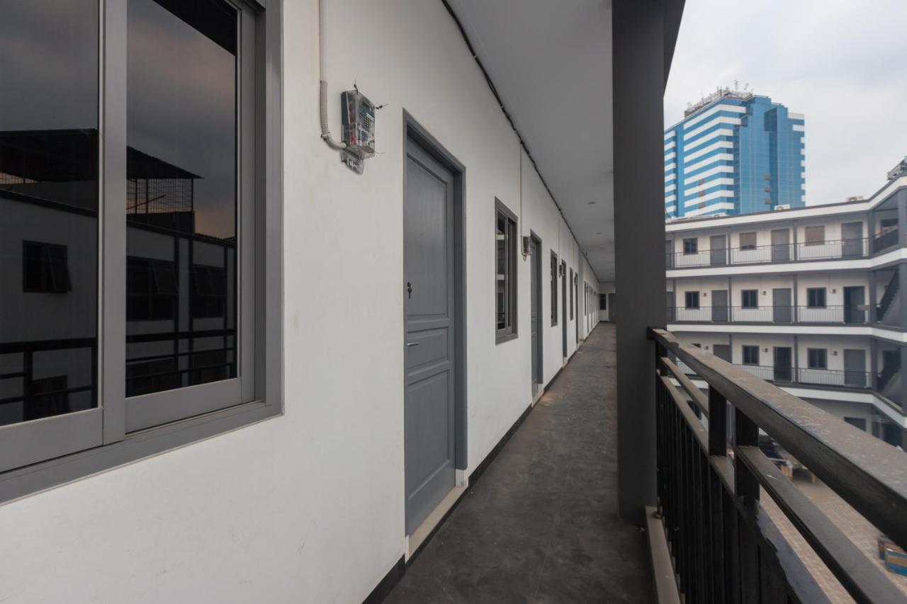 Oyo 1310 Urban Residence Yakarta Exterior foto